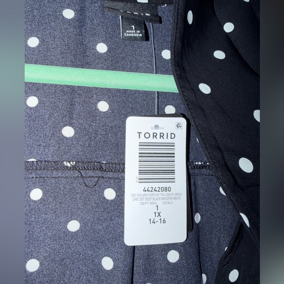 Collared Tea-Length Black Polka Dot Dress - Picture 6 of 6